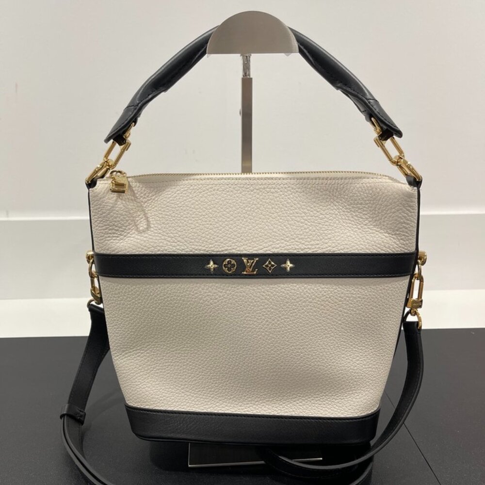 Louis Vuitton 2021 Cruiser PM Grained Leather Tote Bag (JB1373)